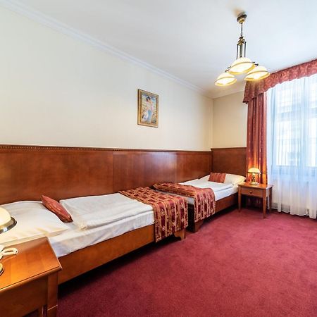 Arkada Hotel Praha Buitenkant foto