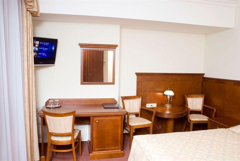Arkada Hotel Praha Buitenkant foto