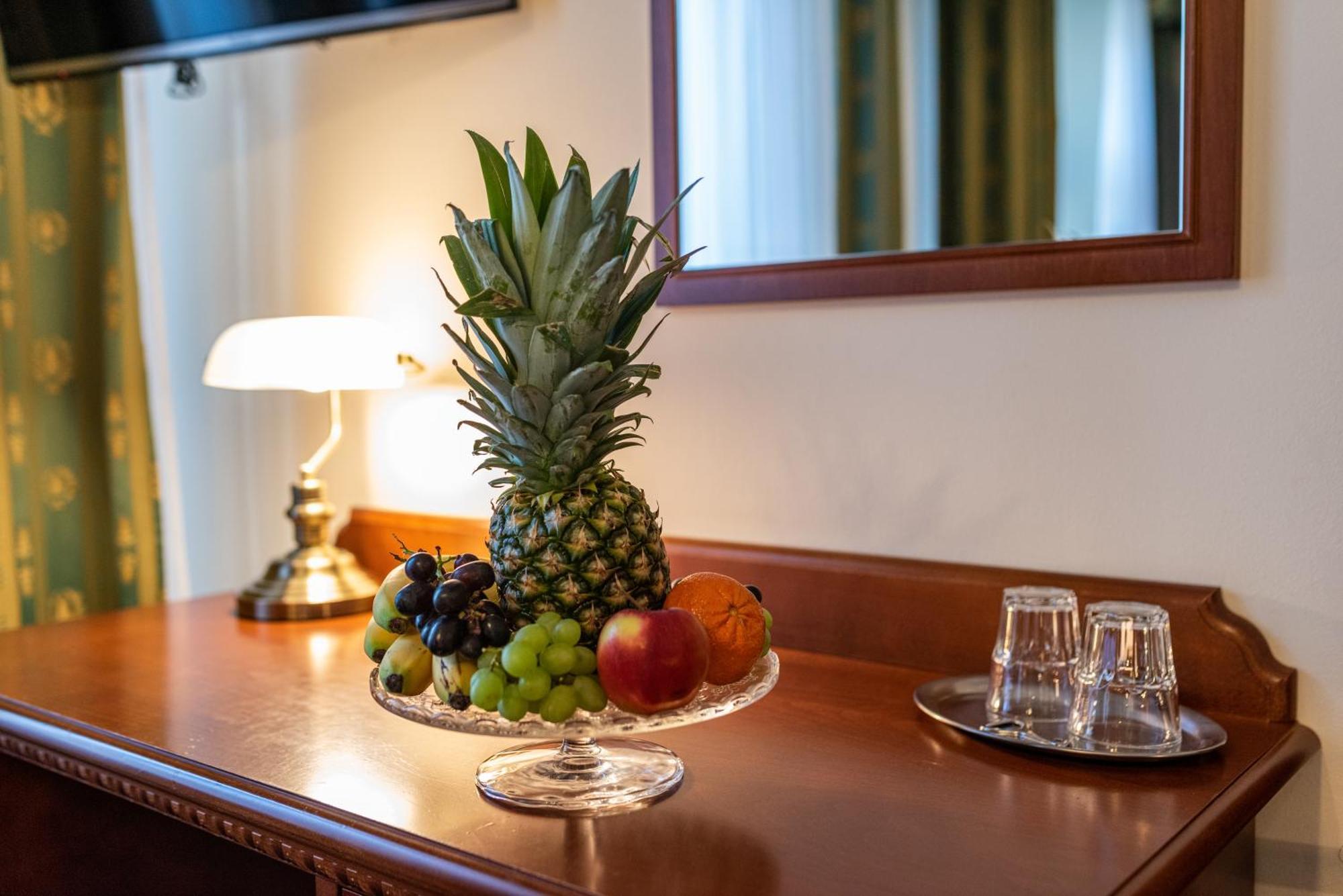 Arkada Hotel Praha Buitenkant foto