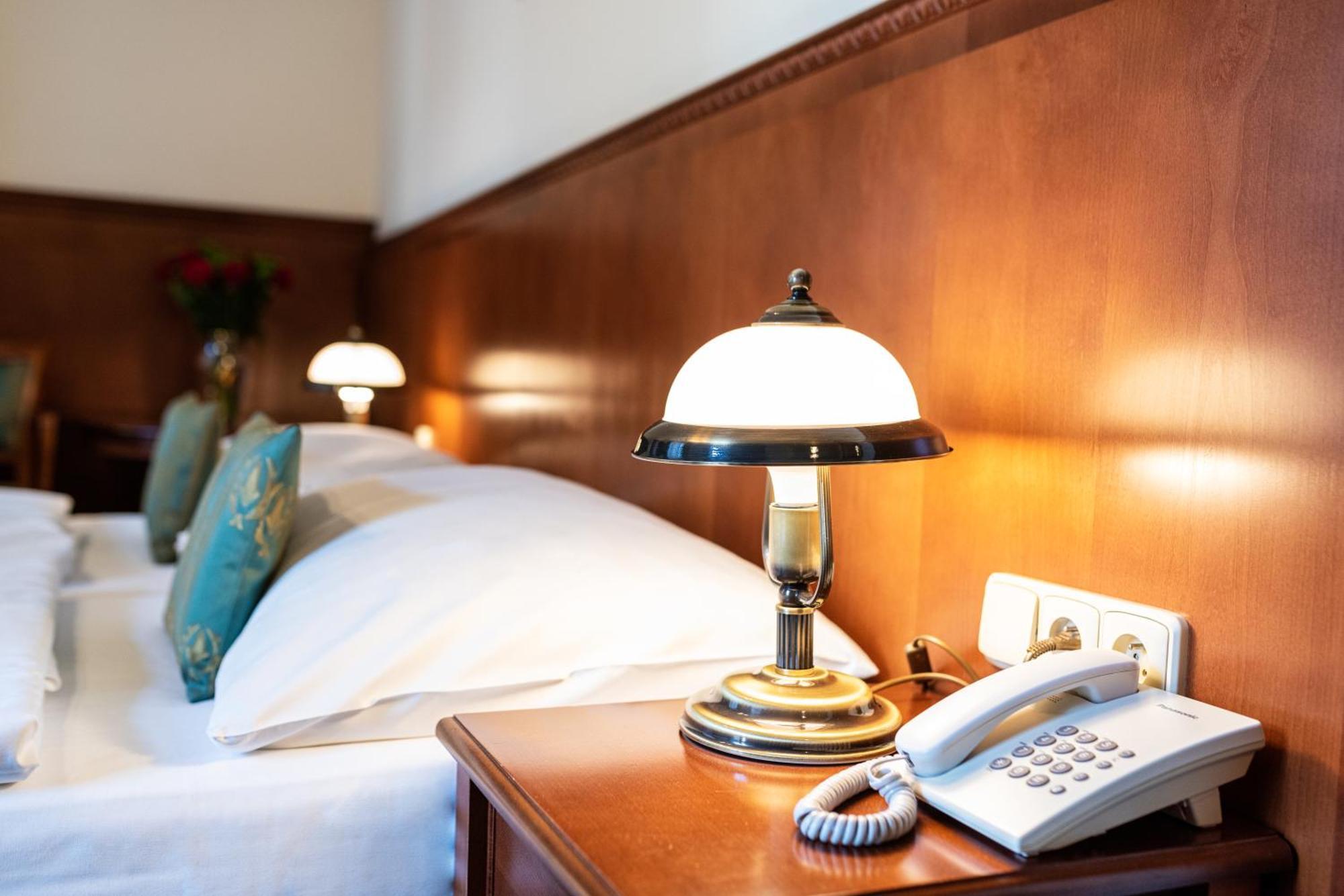 Arkada Hotel Praha Buitenkant foto