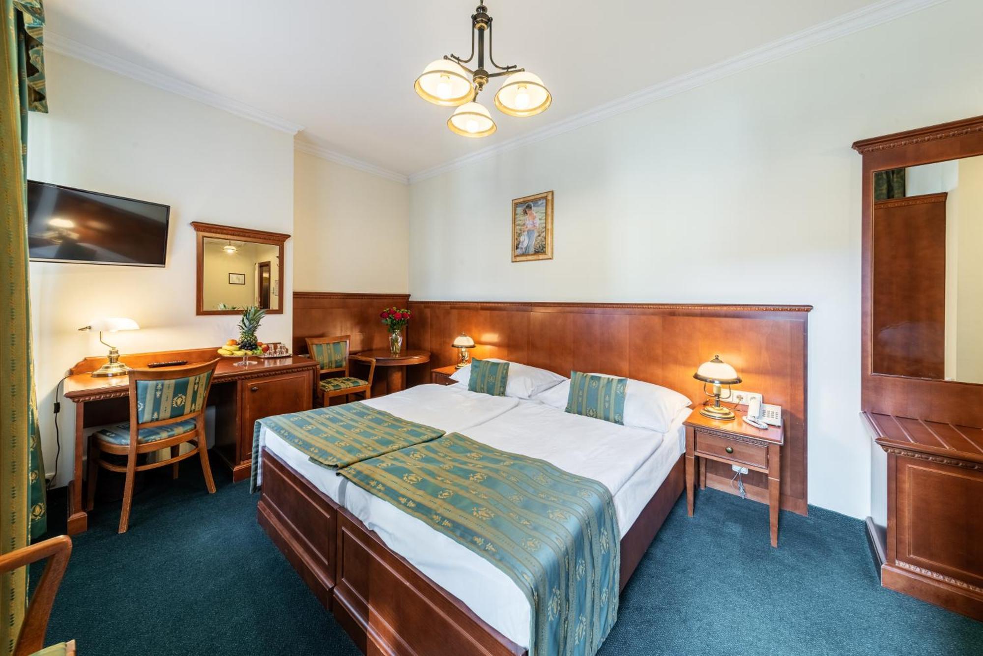 Arkada Hotel Praha Buitenkant foto