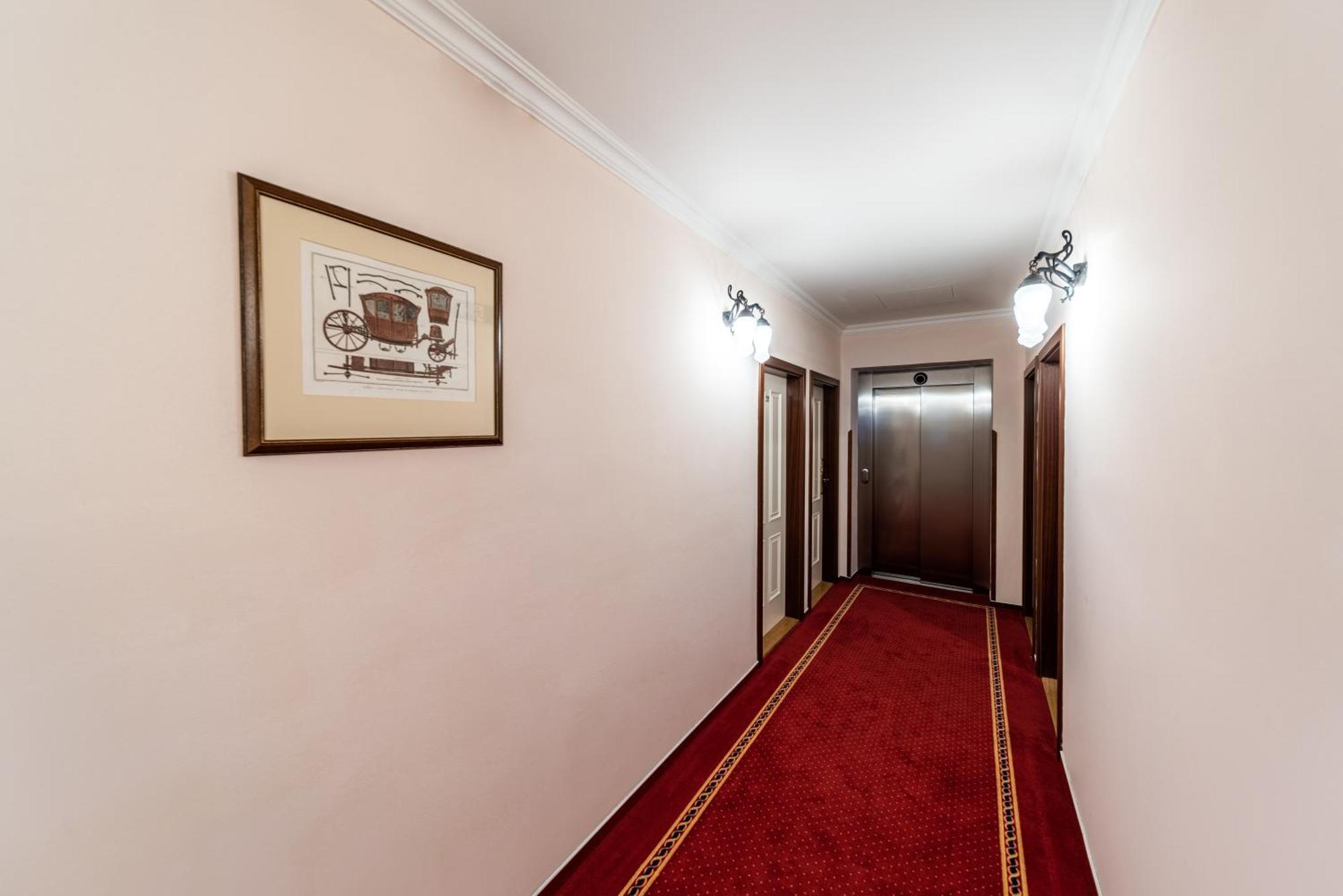 Arkada Hotel Praha Buitenkant foto