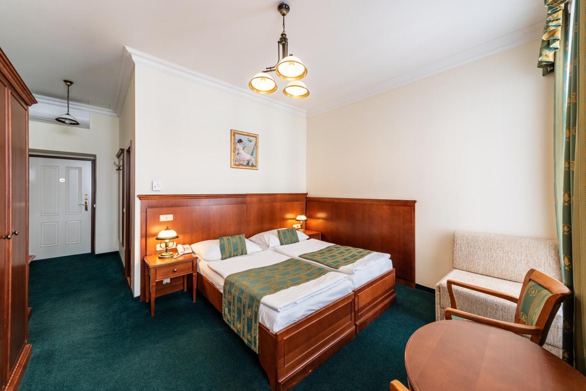 Arkada Hotel Praha Buitenkant foto
