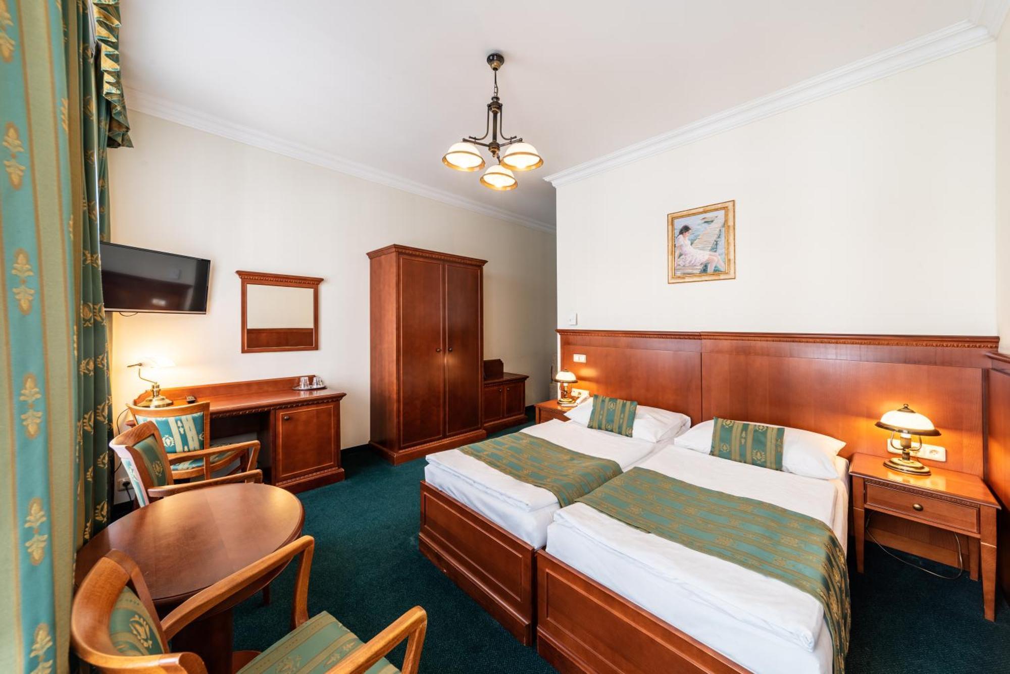 Arkada Hotel Praha Buitenkant foto