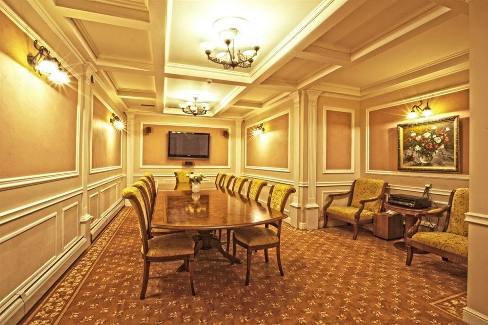 Arkada Hotel Praha Buitenkant foto